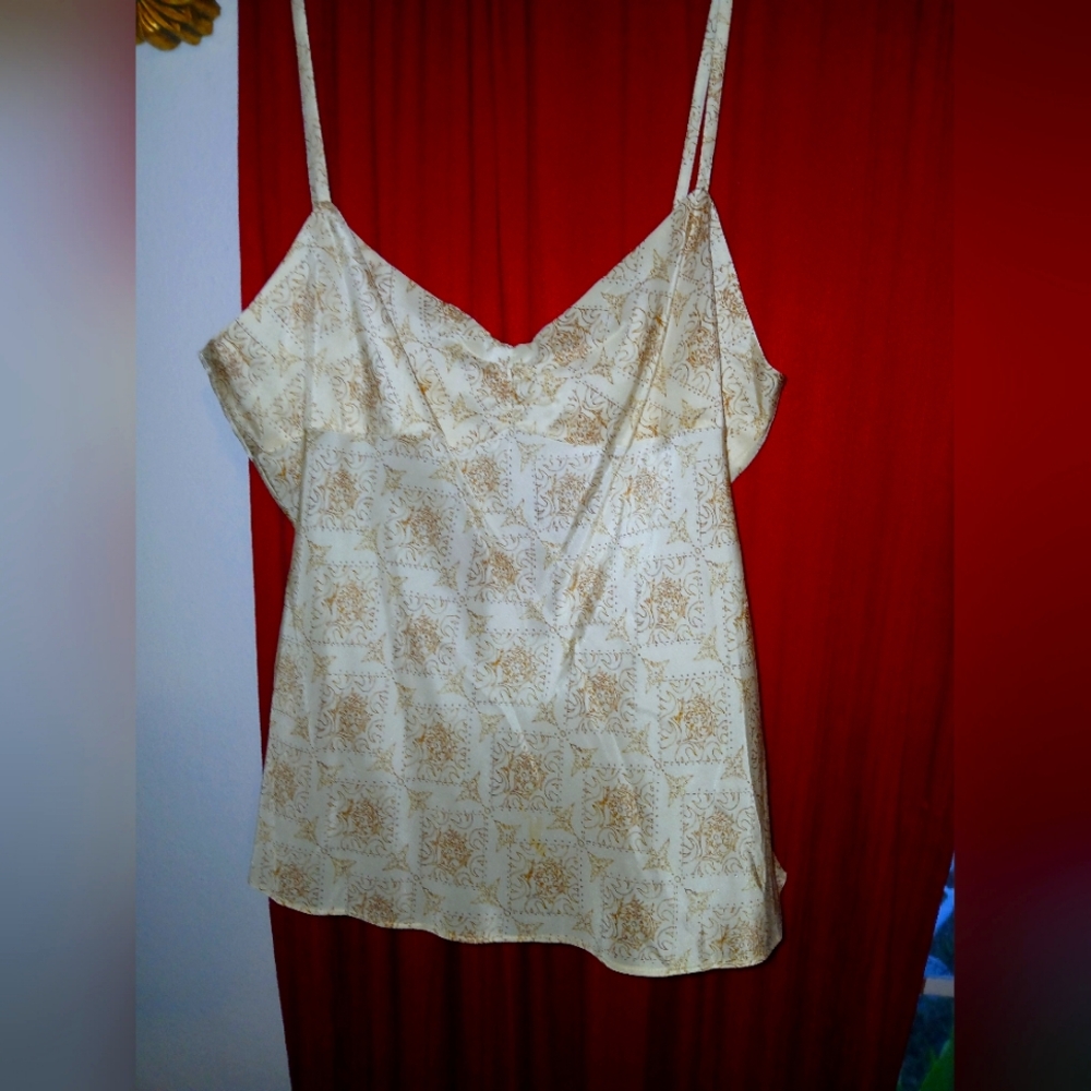 Beautiful  camisole  Theory 100% silk